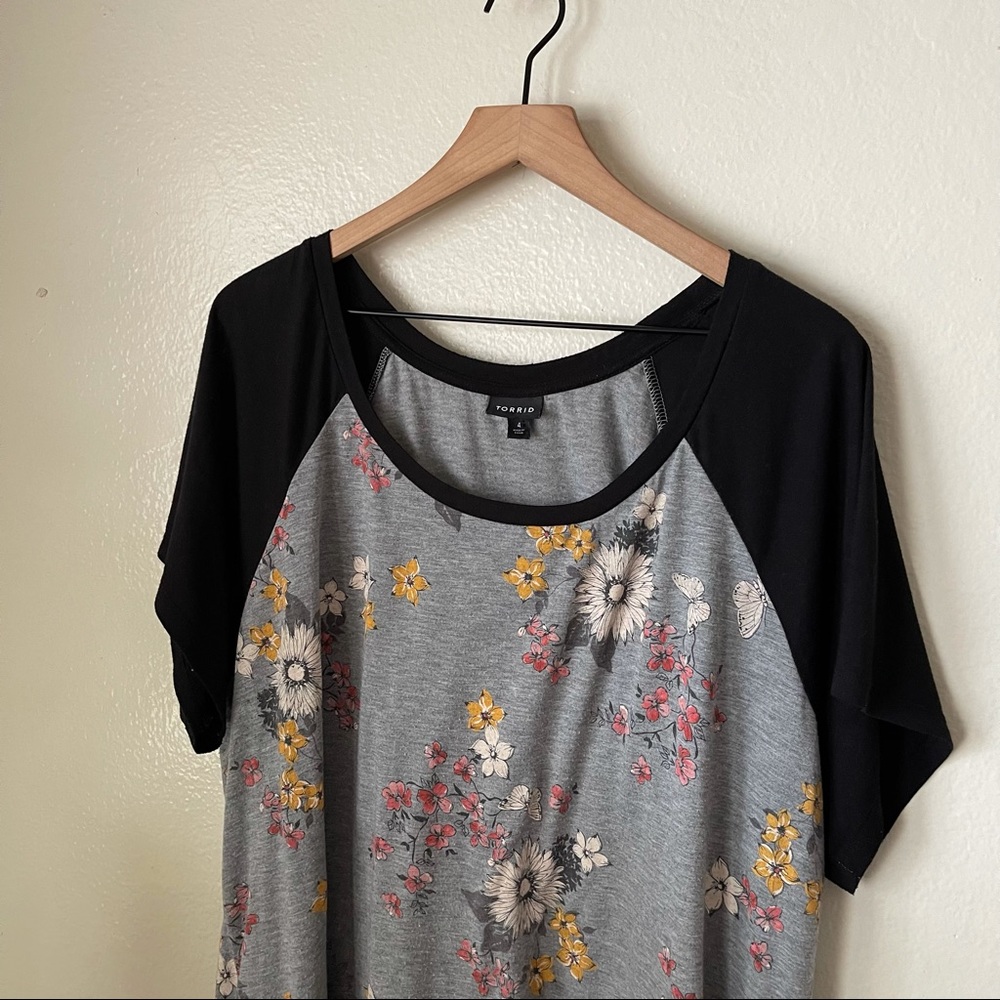 Torrid | Floral Raglan Tee - Picture 2 of 8